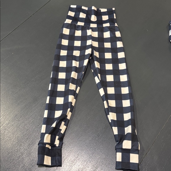 Little Foxies Plaid Peplum top and leggings Set 2T - Picture 4 of 8